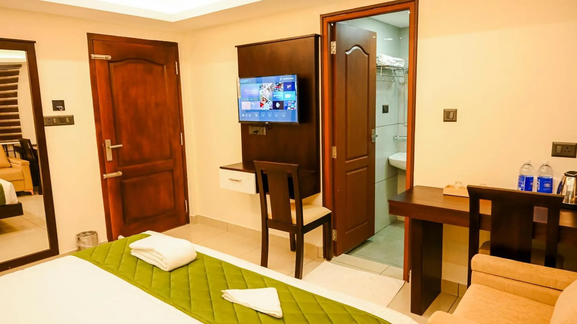Manhas Olympus Hotel Kochi