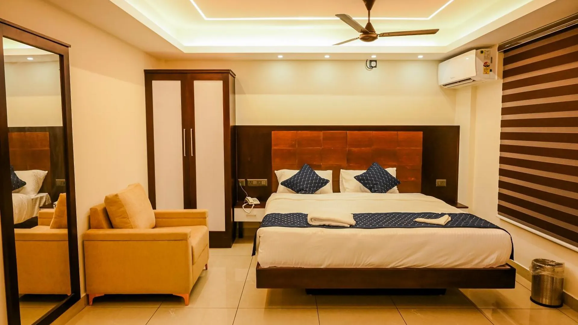Manhas Olympus Hotel Kochi